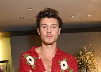 JUST IN:SHAWN MENDES RUSHED TO THE HOSPITAL IN A CRITICAL CONDITION