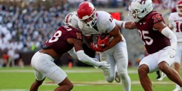 Virginia Tech Football: On the first day of the transfer portal’s launch, the Hokies sent out a lot of new offers.