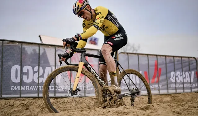 Hoe ziet Wout Van Aerts 2025 eruit op de weg? Jumbo-Visma begint hints te geven