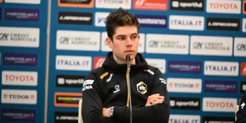 Herinnering aan Visma’s contractcontroverse over het tekenen van Wout van Aert