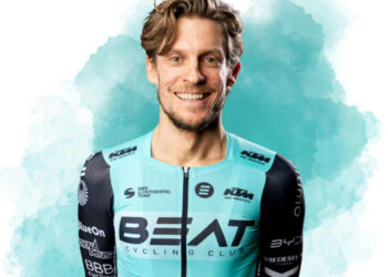 Van Aert heeft de laatste jaren klappen gehad, “maar rent niet langer weg voor zijn eigen schaduw”, zegt wieleranalist