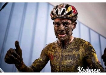 Wout van Aert deelt positief nieuws na overwinning in de wereldbeker in Dendermonde