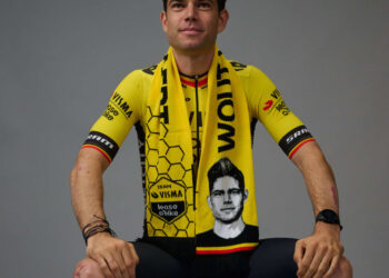 Wout Van Aert eert de familie van wijlen Muriel Furrer op bijzondere wijze