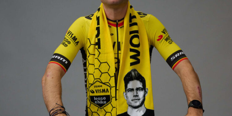 Wout Van Aert eert de familie van wijlen Muriel Furrer op bijzondere wijze