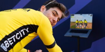 Van Aert de absolute leider? Deze teamgenoot denkt er anders over