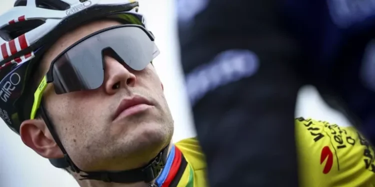 Van Aert legt de lat hoog voor 2025 na de tegenslagen van vorig jaar
