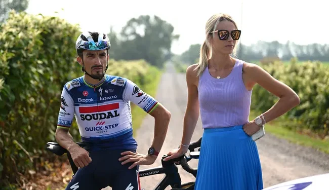 Le prix du succès : la pression à laquelle Alaphilippe a été confronté chez Soudal Quick-Step (témoignage d’un témoin oculaire)