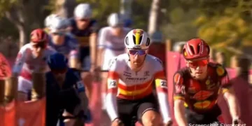 Iedereen tegen Wout van Aert—Of toch niet? Eli Iserbyt had een terechte reden om hard te pushen in Benidorm