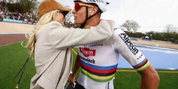 “Ze is mijn steunpilaar geweest door alles heen” – Mathieu Van der Poel dankt Roxanne voor zijn succes