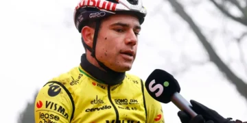 Wout van Aert maakt grapjes over Mathieu van der Poel: “Ik wou dat ik dat ook had”