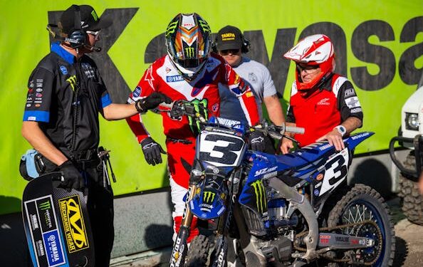 Eli Tomac Exits Second Qualifying Session in Tampa After Dabbing Left Leg [Update]