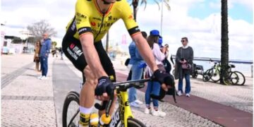 Waarom Wout van Aert en de rest van het peloton zaterdag met vraagtekens naar de Omloop gaan Details in de reacties hieronder 👇