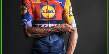 Thibau Nys sponsort 40 kansarme kinderen uit zijn geboorteplaats: “Ik deed het om iets terug te doen voor de maatschappij die mij heeft gemaakt”