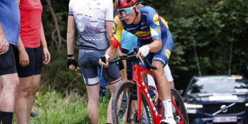 Rijzende ster Thibau Nys verlengt contract met Lidl-Trek tot 2026, maar een verborgen clausule kan hem zijn grootste deal tot nu toe kosten