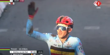 Father Sven calls Thibau Nys in vain during interview: “I’ve already spoken to him and explained why”