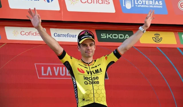 Wout Van Aert eert Eddy Merckx met een oprecht gebaar om zijn nalatenschap te vieren