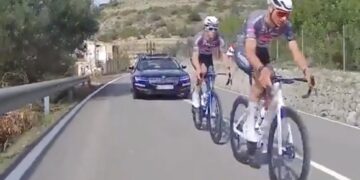 “Bedankt voor de Lead-Out”: Mathieu van der Poel helpt teamgenoot Strava KOM van Filippo Ganna te winnen op Spaanse klim