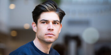 Wout van Aert zegt dat het winnen van Vlaanderen en Roubaix geen obsessie is – maar dat is het wel…..