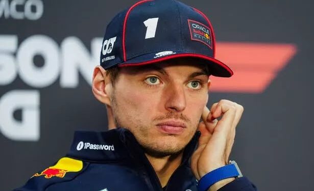 Mogelijke overstap van Max Verstappen naar Aston Martin wordt waarschijnlijker nu Red Bull met onzekerheid kampt