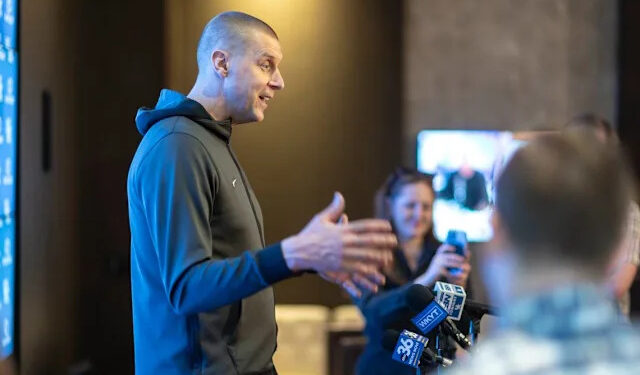 Kentucky Wildcats head coach Mark Pope is going the extra mile—literally—to ensure his team has strong fan support in the 2025 NCAA Tournament. In a unique and generous move, Pope has offered to pay for gas money for Kentucky fans willing to drive to Milwaukee,