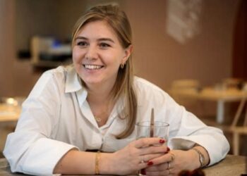 Wout van Aerts Vrouw Sarah De Bie Deelt Hartverwarmende Verjaardagsboodschap: Een Viering van Liefde en Bewondering