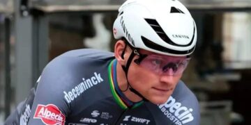 Van der Poel met vertrouwen richting Milaan-San Remo en ziet drie concurrenten.meer details heir 👇