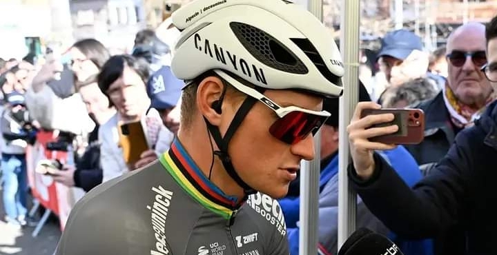 Nederlandse Legende Prijst Van der Poel met Sneer naar Van Aert