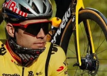 Van Aert pakt uit met nieuw snufje: “Dat hebben ze me wijsgemaakt”