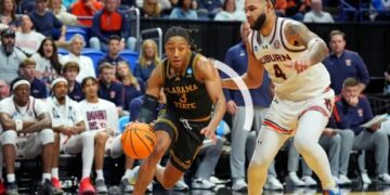 Referee under investigation due to controversial officiating in Auburn-Alabama game