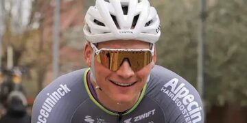 Van der Poel verslaat Pogacar in enerverende Milaan-Sanremo!
