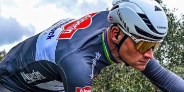 Van der Poel spreekt klare taal over Pogacar: ”Dat was duidelijk”