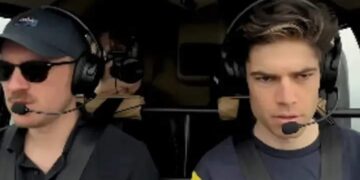 Wout van Aert bibbert en beeft… als helikopterpiloot!