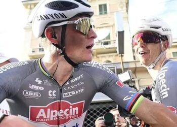 Wielericoon geraakt niet uitgepraat over Van der Poel: “Grote beer”