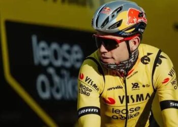 Kamp Van Aert handelt meteen en doet iets heel duidelijk met de indrukwekkende prestaties van Van der Poel en Pogacar