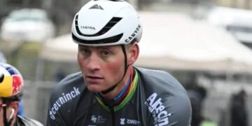 LIVEBLOG E3 Saxo Bank Classic + Volta a Catalunya | Mathieu van der Poel, Wout van Aert, Primož Roglič in actie