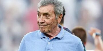 Bloedig eerlijk: Eddy Merckx slaat alarm over Wout van Aert