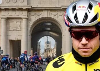 Dwars door Vlaanderen krijgt woensdag een ijzersterk deelnemersveld aan de start in Waregem. Opvallend genoeg keren Wout van Aert, Mads Pedersen, Jasper Stuyven en Biniam Girmay allemaal terug, ondanks dat ze vorig jaar betrokken waren bij de zware valpartij voor de Kanarieberg.meer details heir ⬇️