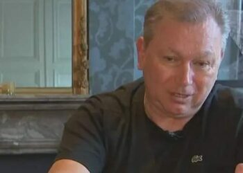 Bruyneel uit forse kritiek op ploeg Van Aert: “Het gaat daar helemaal niet goed”