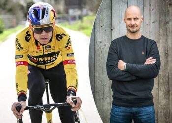 Wout van Aert heeft subtiel gereageerd op recente opmerkingen van voormalig wielerkampioen Tom Boonen en analist Michel Wuyts, die openlijk spraken over zijn carrière en privéleven
