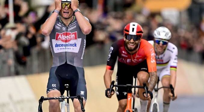 Wout van Aert reageert op Mathieu van der Poels overwinning in Milaan-San Remo: “Ik ben nog steeds beter dan hij”