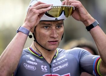 In een teleurstellende wending voor wielerfans heeft Mathieu van der Poel zich officieel teruggetrokken uit de E3 Saxo Classic vanwege een recente blessure.