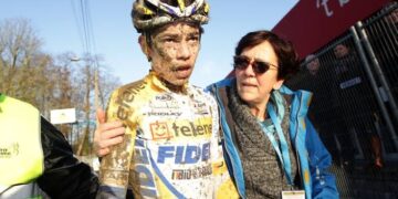Wout Van Aert vertelt wat zijn moeder deed om hem weer op de been te krijgen toen hij het moeilijk had
