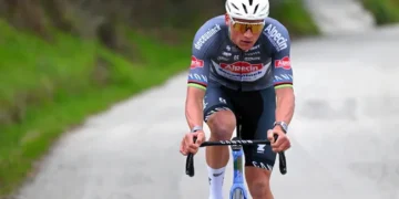 “Ik heb de percentages gevonden die ik zocht” – Van der Poel onder de indruk van Ganna, Pedersen en Pogačar, nadert topvorm voor Milaan-San Remo.meer details heir ⬇️