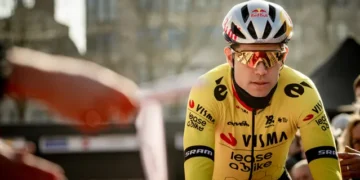 Van Aert geeft toe: “Ik deel liever een kamer met hem, we hebben hetzelfde ritme”