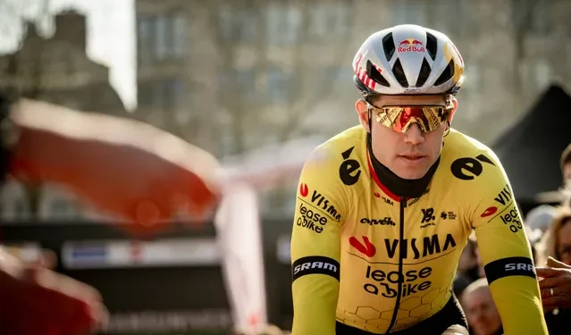 Wout Van Aert spreekt zich uit over “zijn fan” die op Mathieu van der Poel spuugde tijdens E3 Saxo Classic