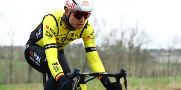Afwezigheid van Wout van Aert bij Strade Bianche kan meer zijn dan het lijkt – Tiesj Benoot legt uit