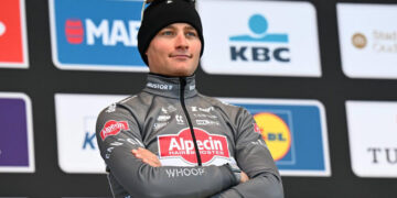 Mathieu van der Poel traint ondanks ziekte voor Parijs-Roubaix