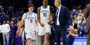 Kentucky basketball forward makes pivotal decision on future..