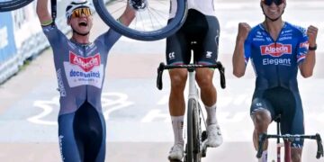 Schrijf een artikel over “en dan is het drie…” Mathieu Van der Poel smoort critici de mond met zijn 3e Parijs-Roubaix-overwinning