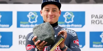 Man onderzocht voor gooien waterfles naar hoofd Mathieu van der Poel, verontschuldigt zich voor ‘dronkenschap’